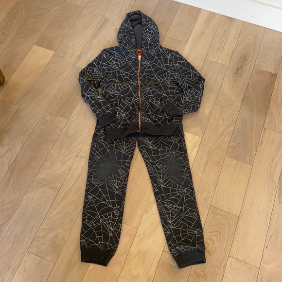 Cat & Jack Boys Spiderweb Sweatsuit Hoody Joggers Outfit SZ 12-14 Halloween - Picture 2 of 5